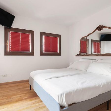 Apartamento Solemar Sicilia - Palazzo Quaroni Palermo Exterior foto